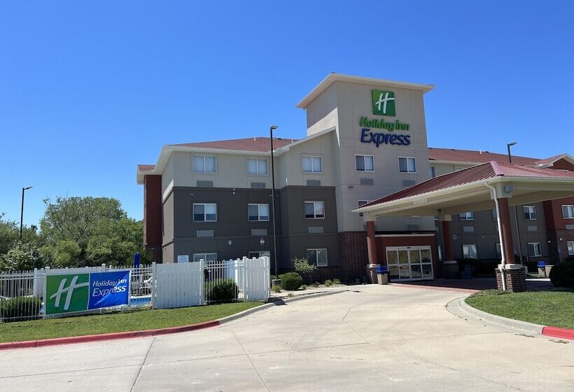 فندق Holiday Inn Express Wichita North   Park City By Ihg