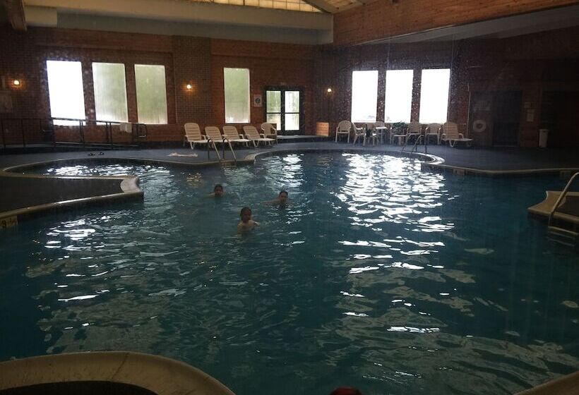 Отель Pocono Resort Conference Center   Pocono Mountains