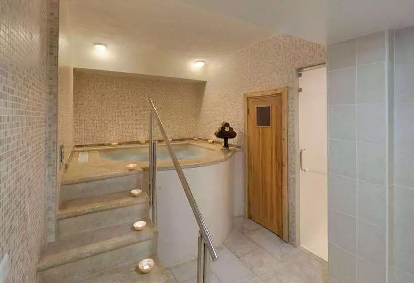 Hotel Ramada Resort Dead Sea