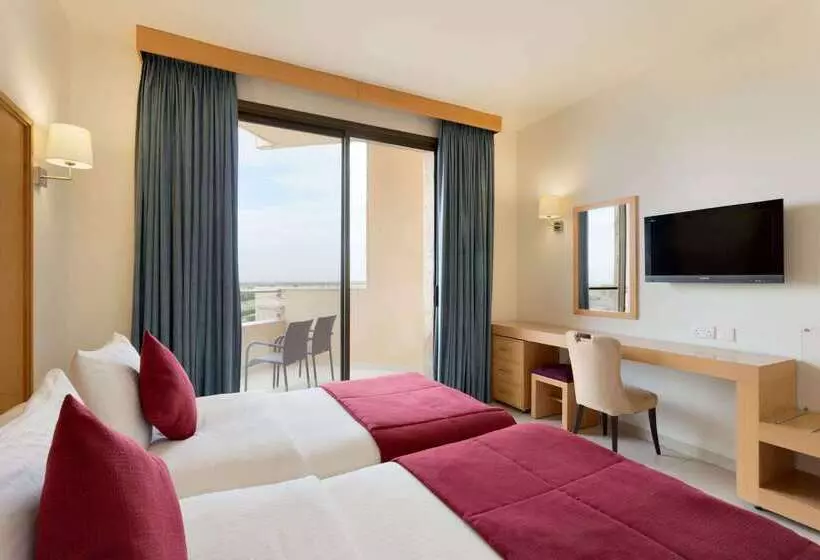 Hotel Ramada Resort Dead Sea