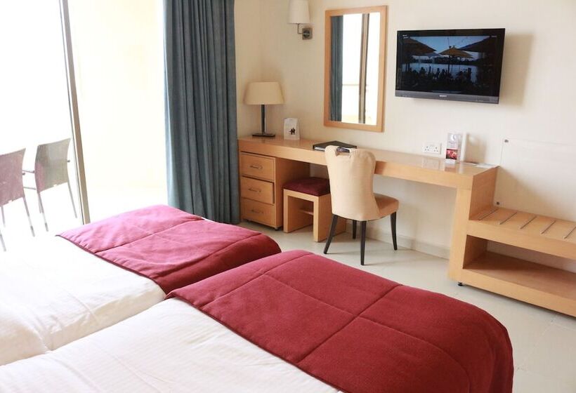 هتل Ramada Resort Dead Sea