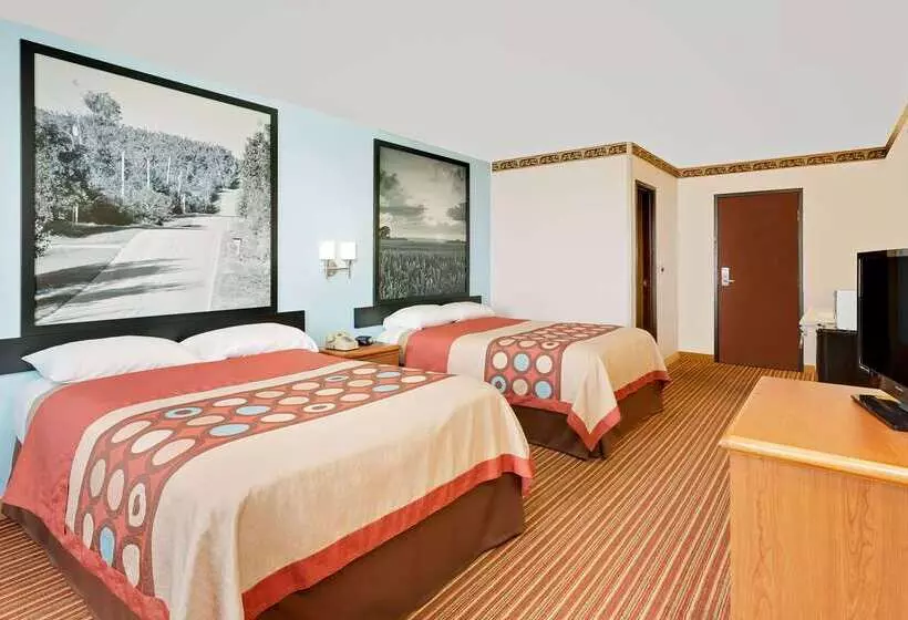 בית מלון כפרי Super 8 By Wyndham Rock Port Mo