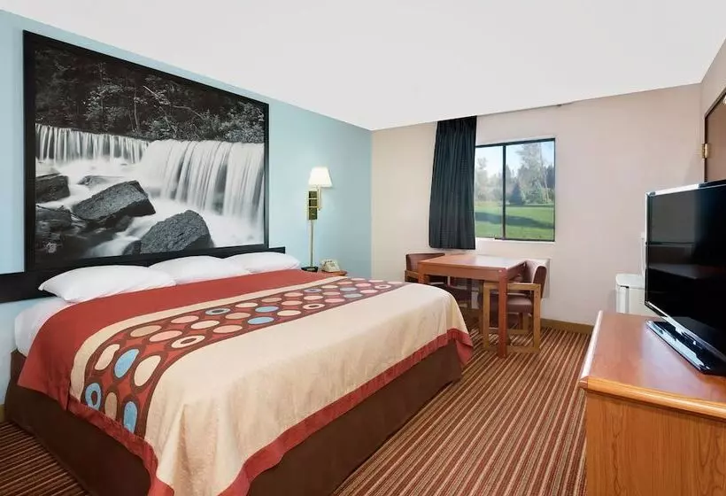 בית מלון כפרי Super 8 By Wyndham Rock Port Mo