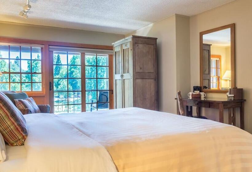 בית מלון כפרי The Lodge At Riverside