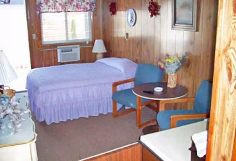 Moby Dick Motel