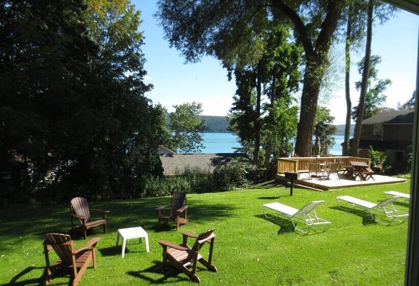 فندق على الطريق Hickory Grove Motor Inn   Cooperstown