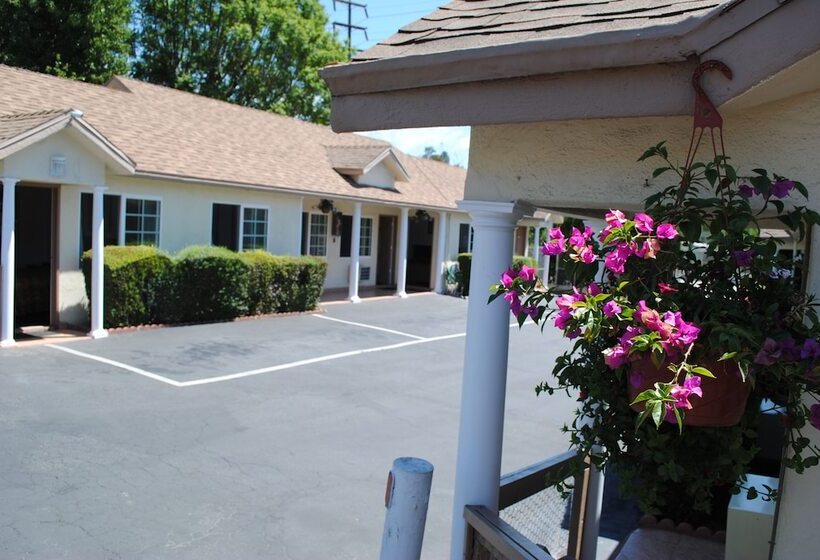 Rose Bowl Motel