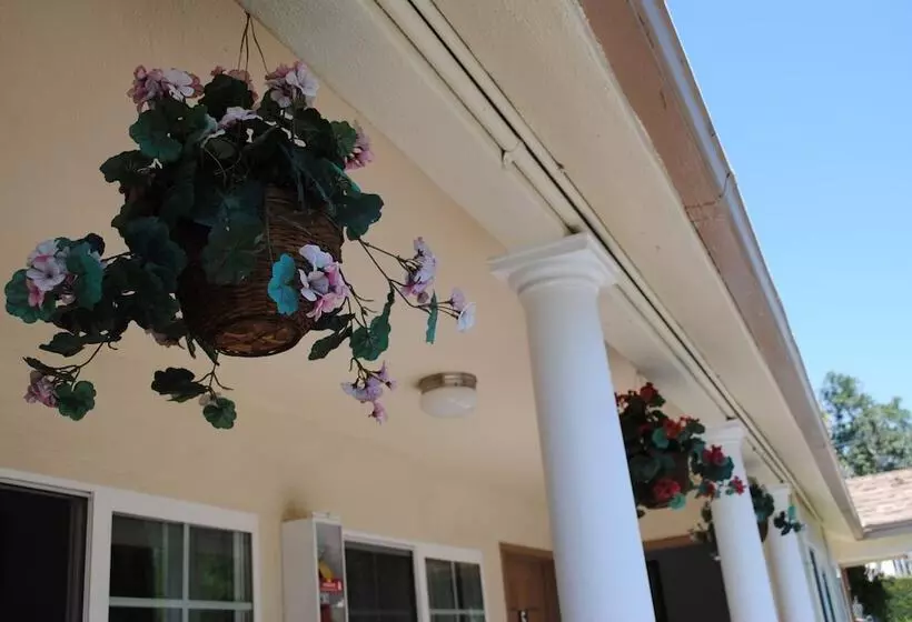 Rose Bowl Motel