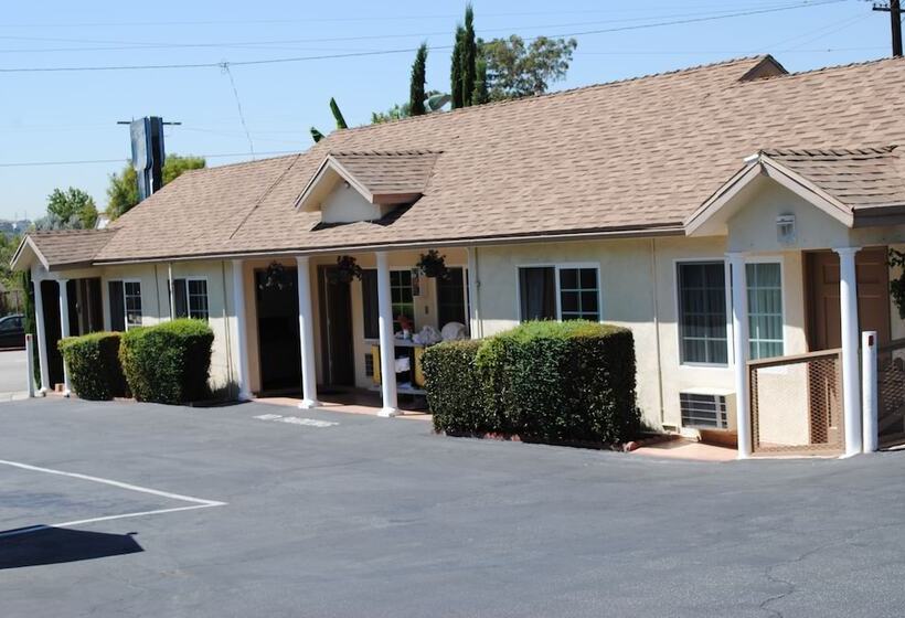 Rose Bowl Motel