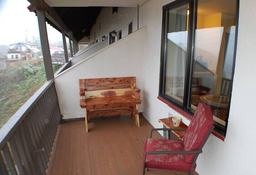 Alpine Lodge & Resort Burkesville