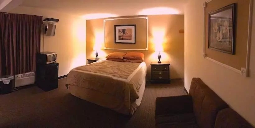 Buoy 16 Motel By The Beach