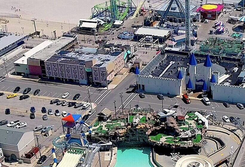 Buoy 16 Motel By The Beach