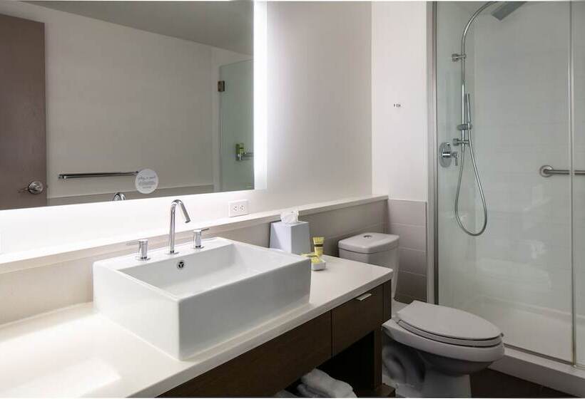 Element Omaha Midtown Crossing