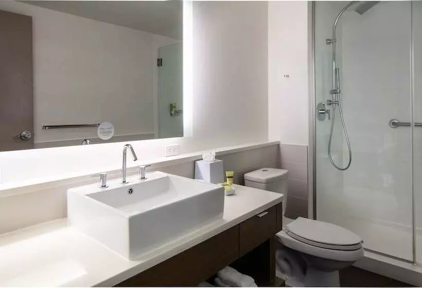 Element Omaha Midtown Crossing