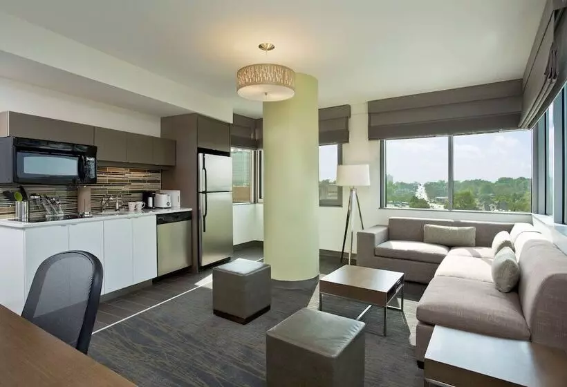 Element Omaha Midtown Crossing