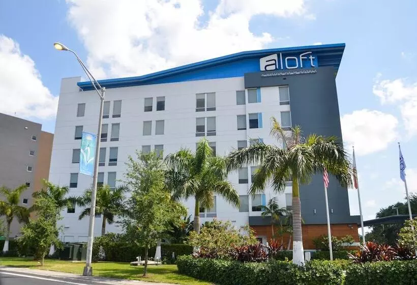 בית מלון כפרי Aloft Miami Doral