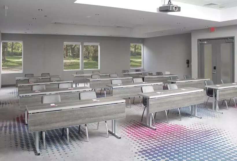 בית מלון כפרי Aloft Miami Doral