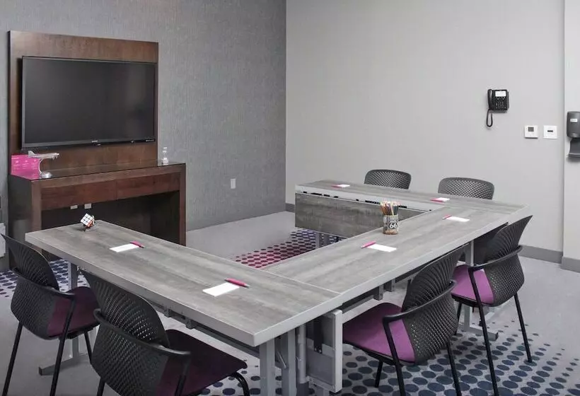 בית מלון כפרי Aloft Miami Doral