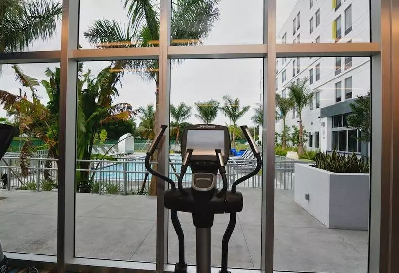 בית מלון כפרי Aloft Miami Doral