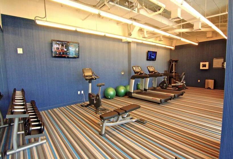 Отель Aloft Miami Doral