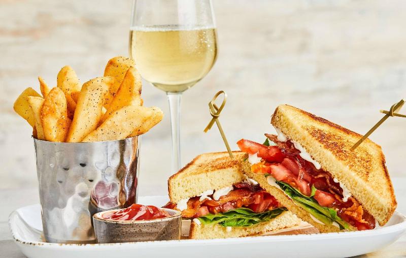 فندق Courtyard By Marriott Syracuse Downtown At Armory Square