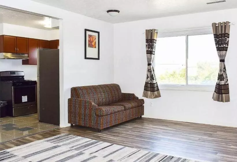 Magnuson Hotel Extended Stay Canton Ohio