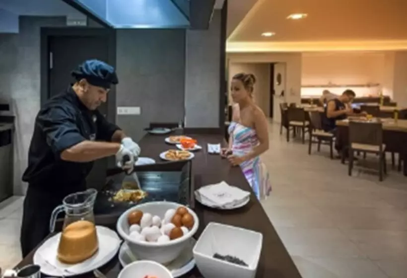 Отель Rh Vinaros Aura