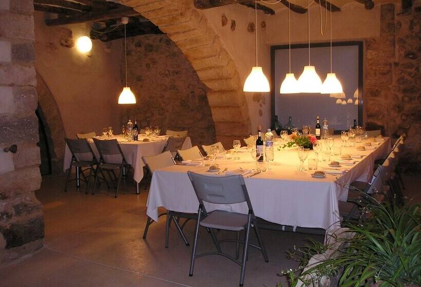 هتل روستایی Cal Maginet