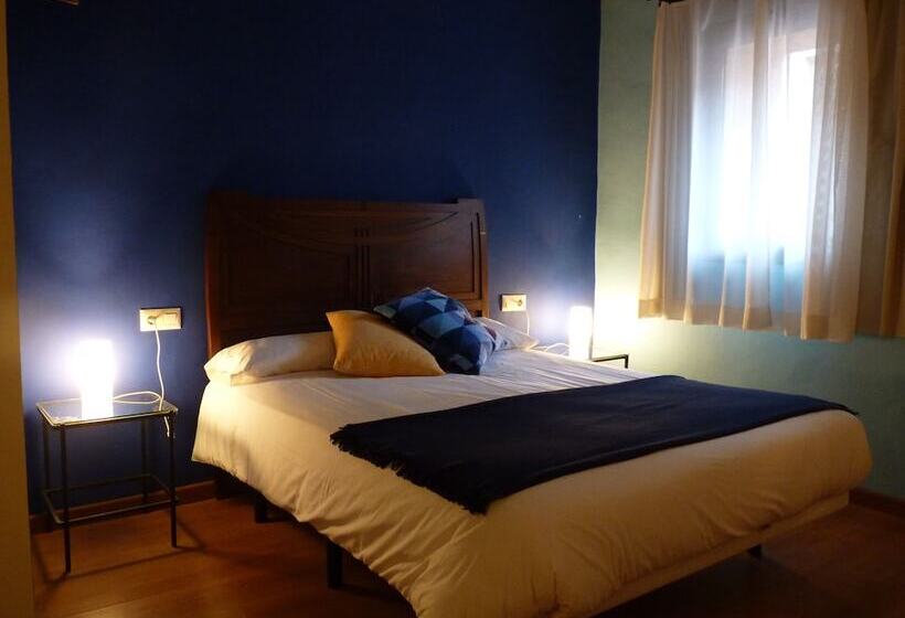 هتل روستایی Cal Maginet