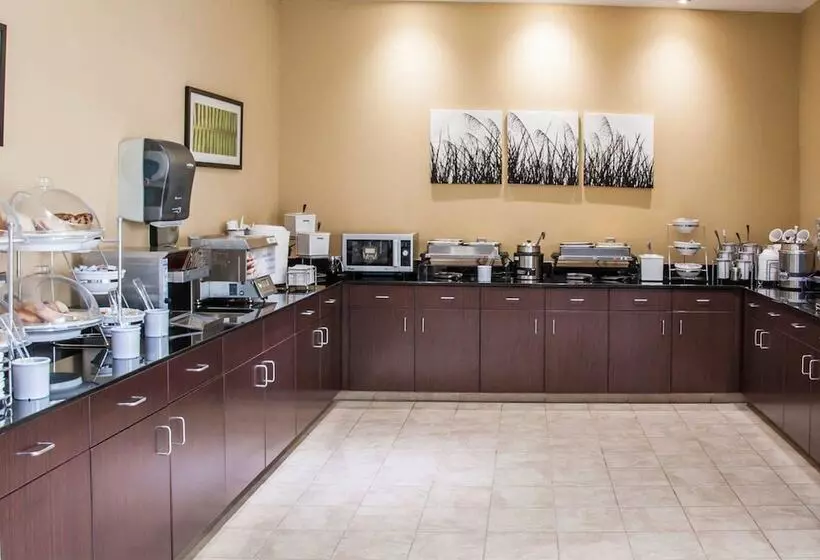 ホテル Sleep Inn & Suites Bismarck I94