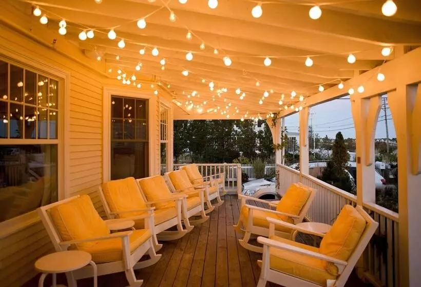 Otel The Tides Beach Club