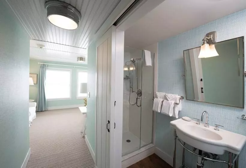 Otel The Tides Beach Club