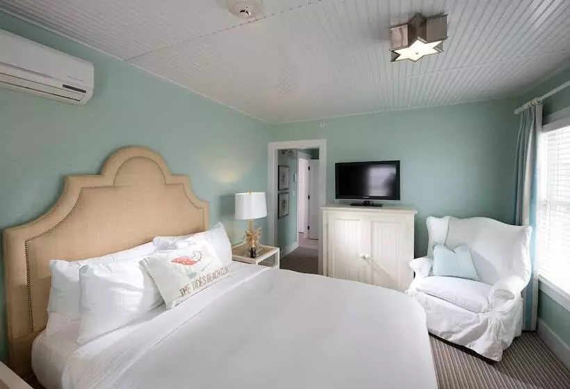 Otel The Tides Beach Club