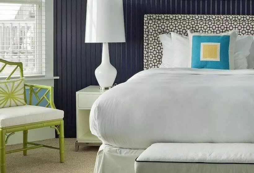 Otel The Tides Beach Club