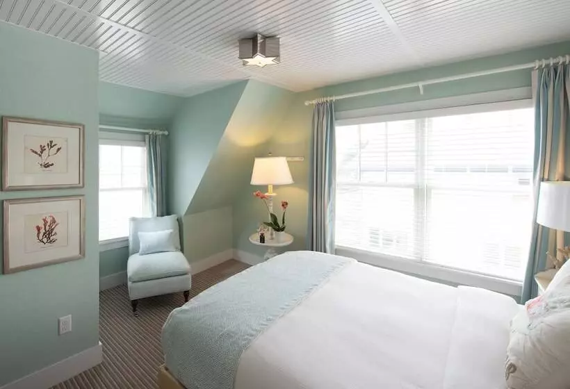 Otel The Tides Beach Club