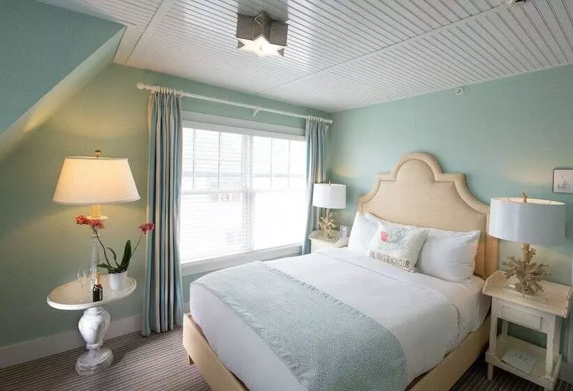 Otel The Tides Beach Club