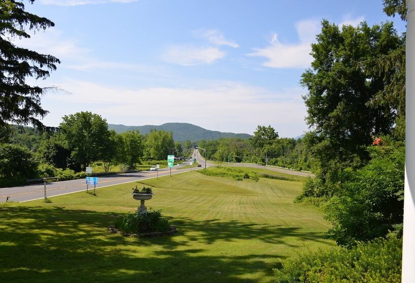 فندق Thornewood Inn