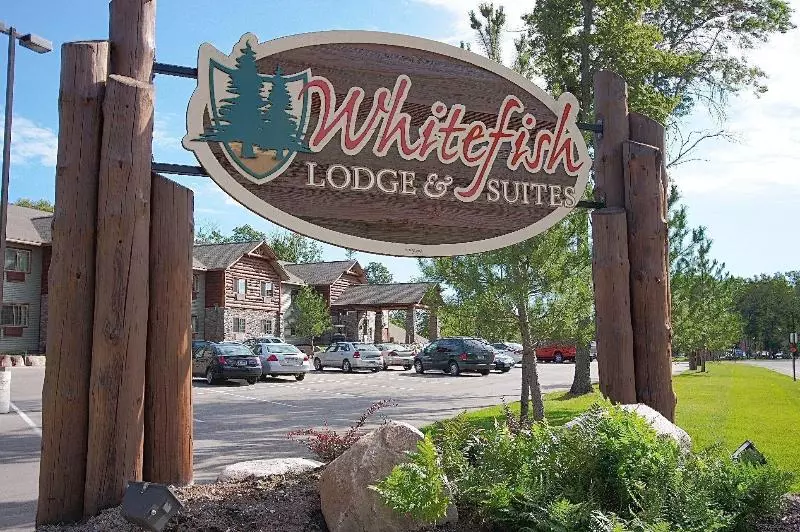 Отель Whitefish Lodge And Suites