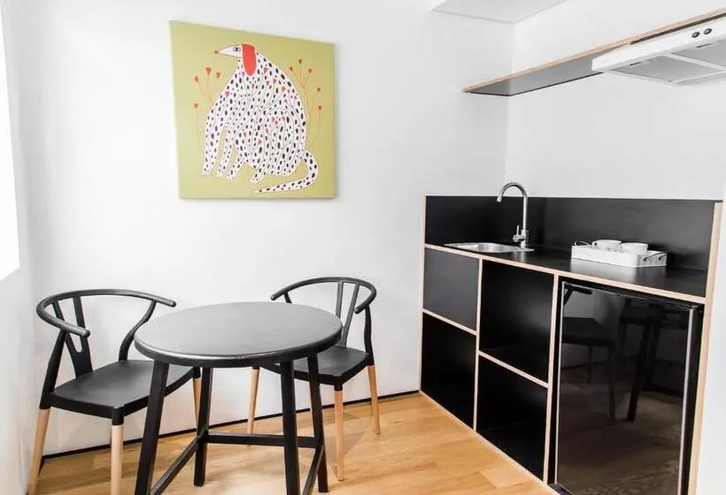 Stayinn Barefoot Condesa   Hostel