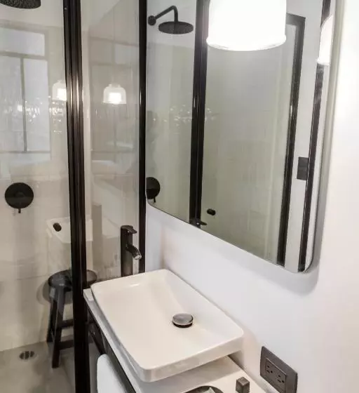 Stayinn Barefoot Condesa   Hostel