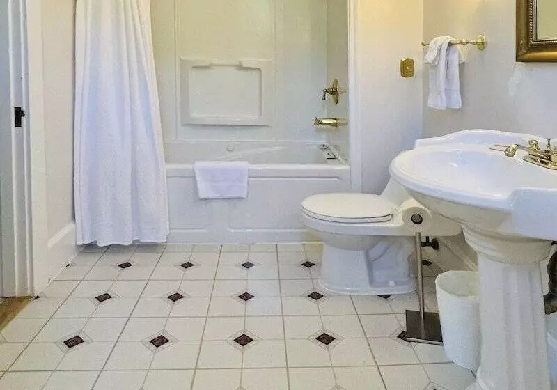 Hotel Gateways Inn & Restaurant