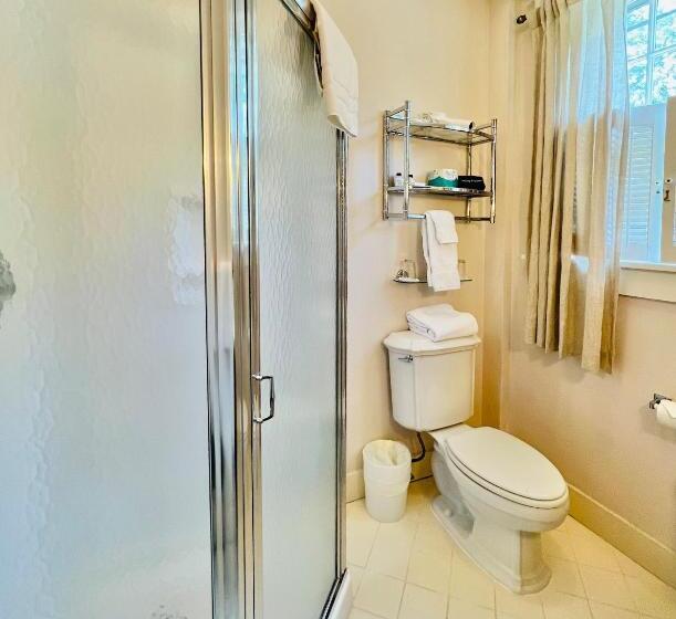 فندق Gateways Inn & Restaurant