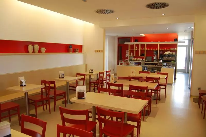 فندق Hostatgeria De Poblet