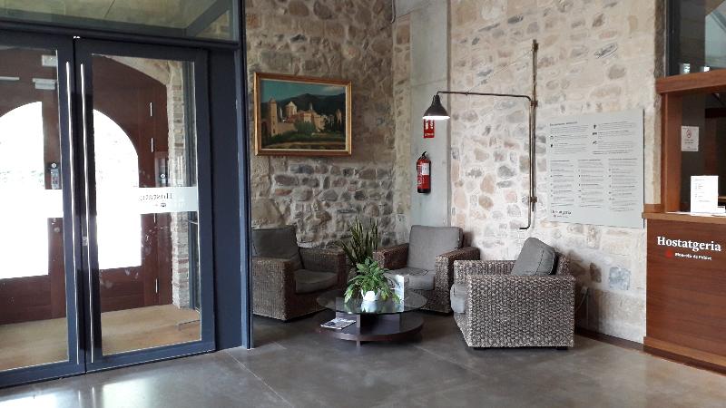 هتل Hostatgeria De Poblet