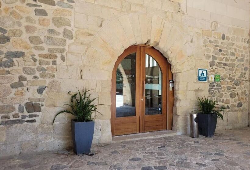 هتل Hostatgeria De Poblet