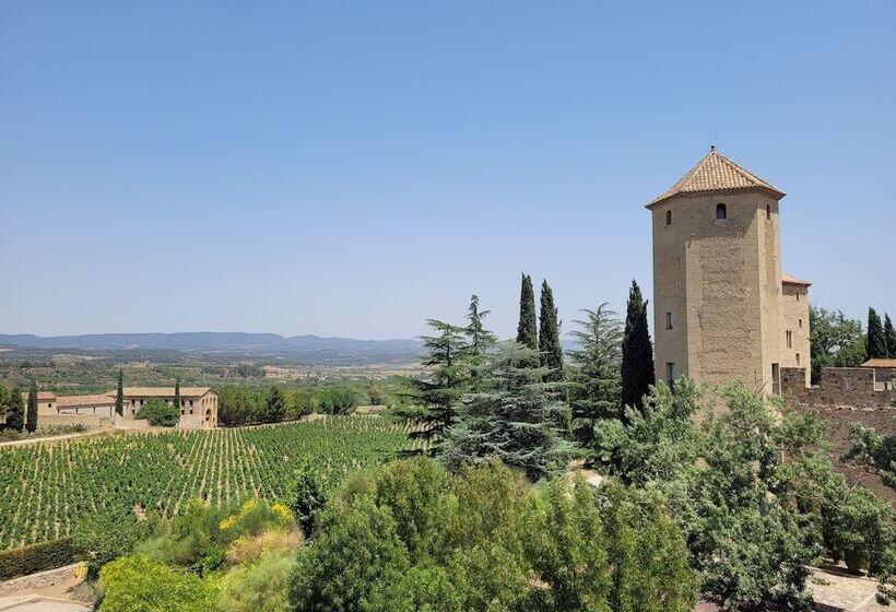 هتل Hostatgeria De Poblet