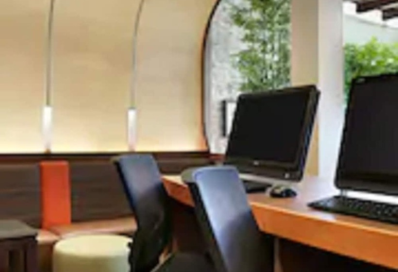 Отель Hyatt Place Riverside Downtown