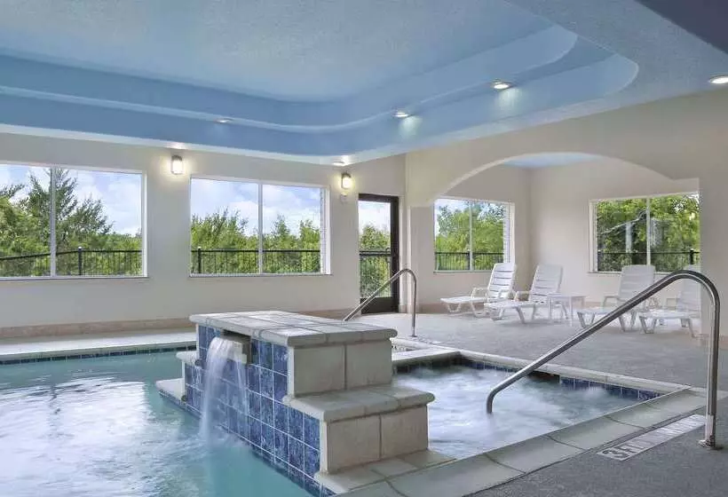 فندق Ramada By Wyndham South Waco