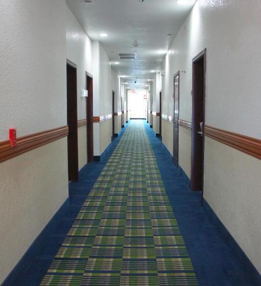 Hotel Ramada By Wyndham South Waco