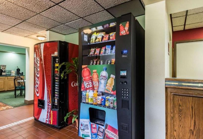 فندق Red Carpet Inn